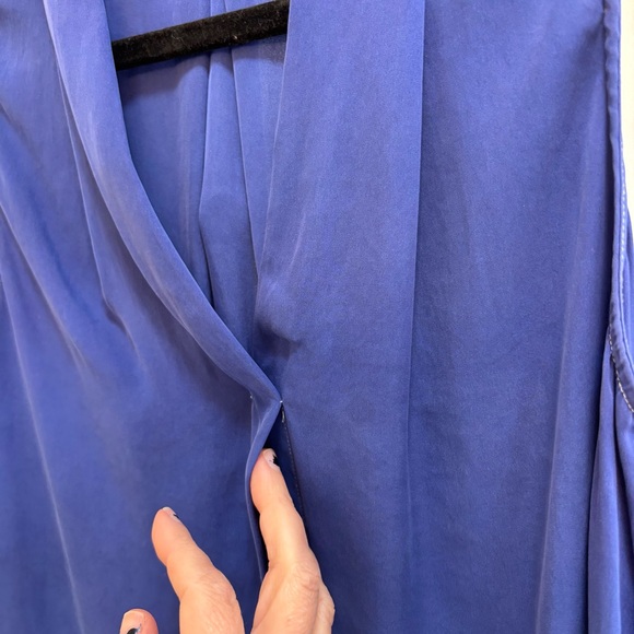 Quince Women's Blue Washable Silk Stretch Sleeveless Top Size Small - Picture 6 of 12